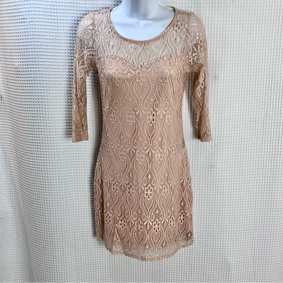 Papaya Dresses & Skirts - Papaya champagne lace bodycon mini dress size Small